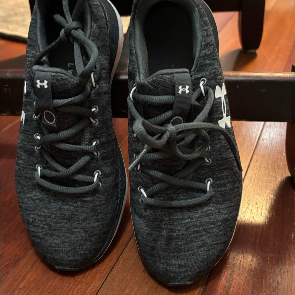 Under Armour Grey/ Black Sneakers with Cushioned Sole